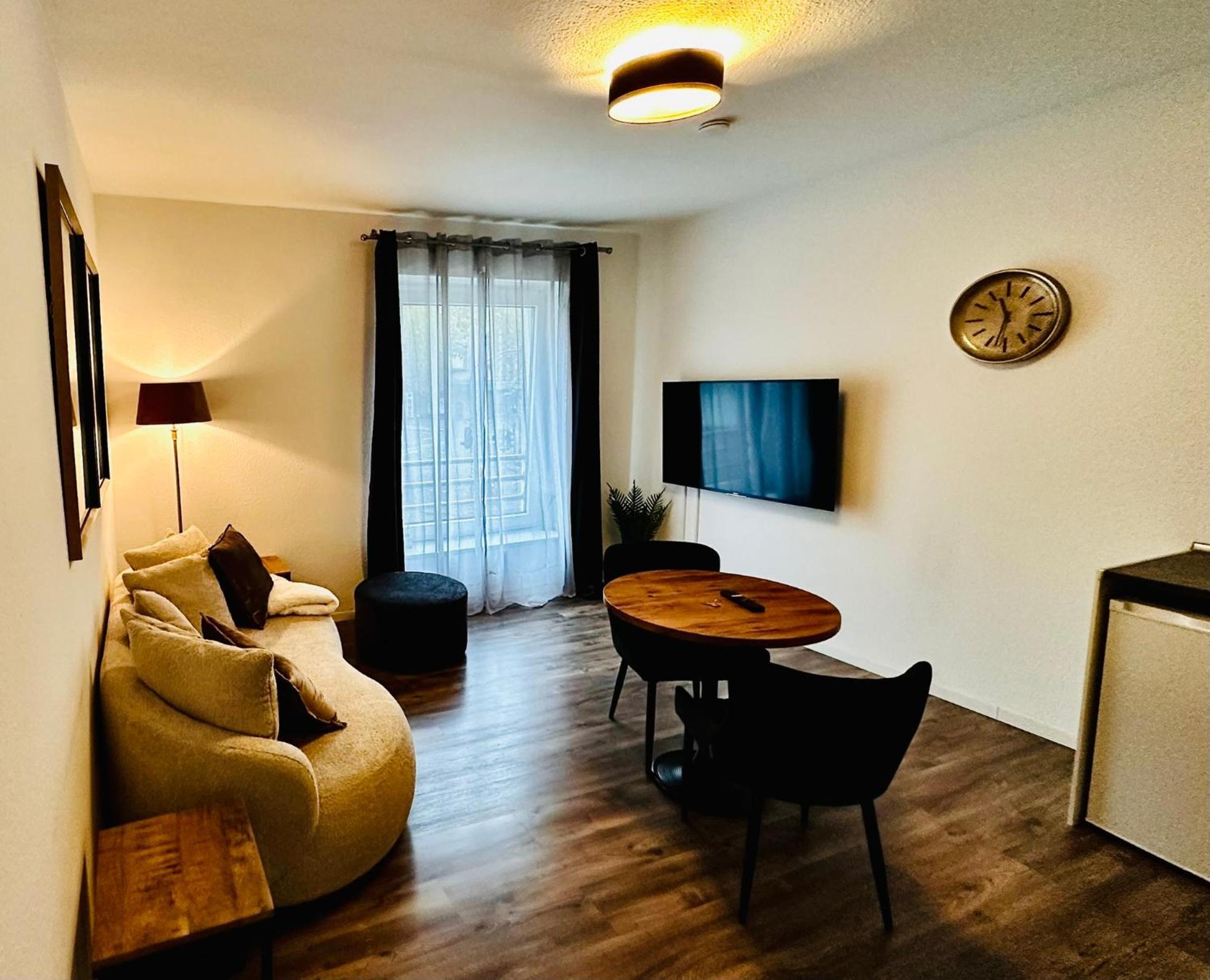 Apartment Duesseldorf City Exteriör bild